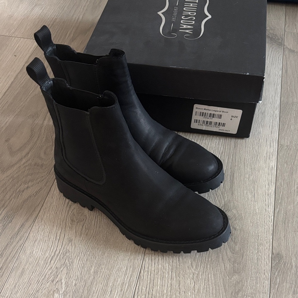 Thursday Matte Black Leather Chelsea Boots